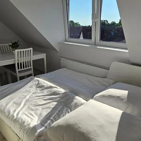 アパート And Trade Fair Near Flat